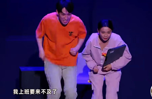主图-工作的她.jpg
